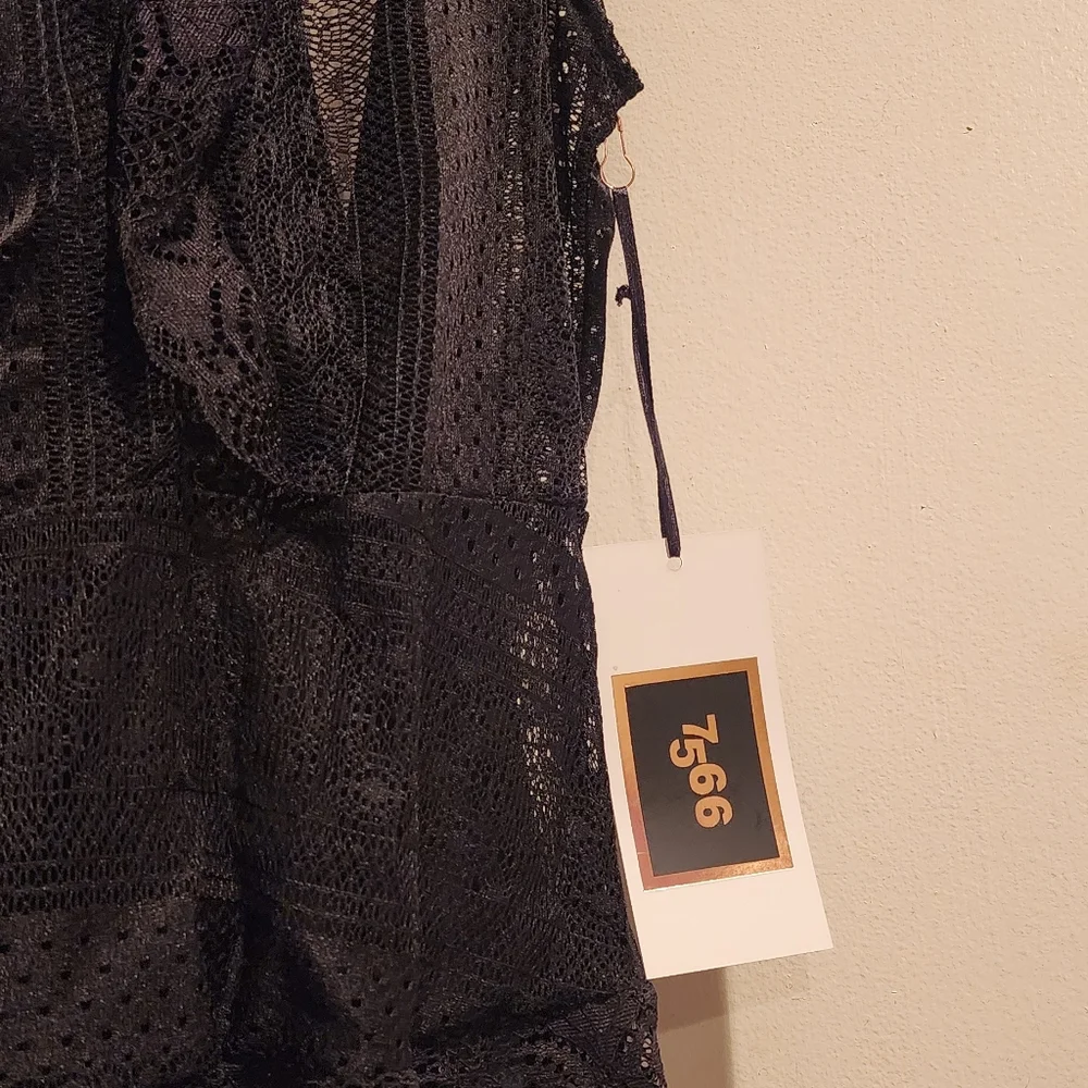 BLACK LACE TOP - Picture 4 of 6